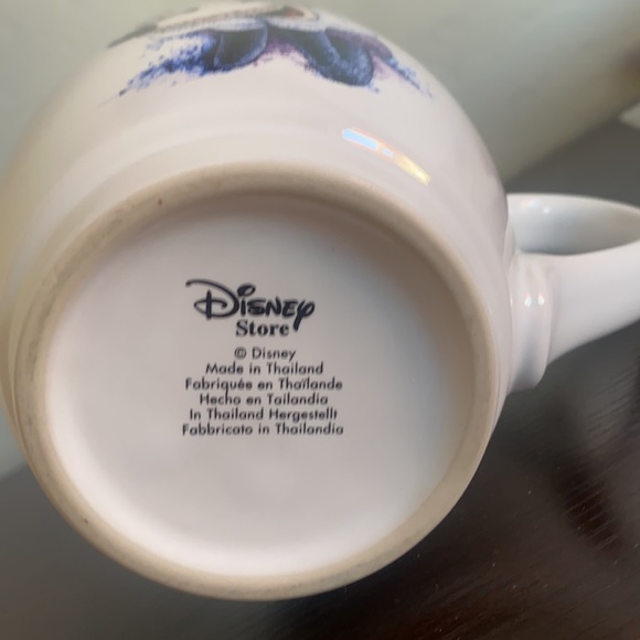 Disney Store Minnie Mouse Jumbo Coffee Mug Violets inside Purple Dress Bow - Picture 6 of 6